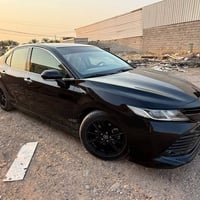 كامري • ٢٠١٨ • فتحة سقف