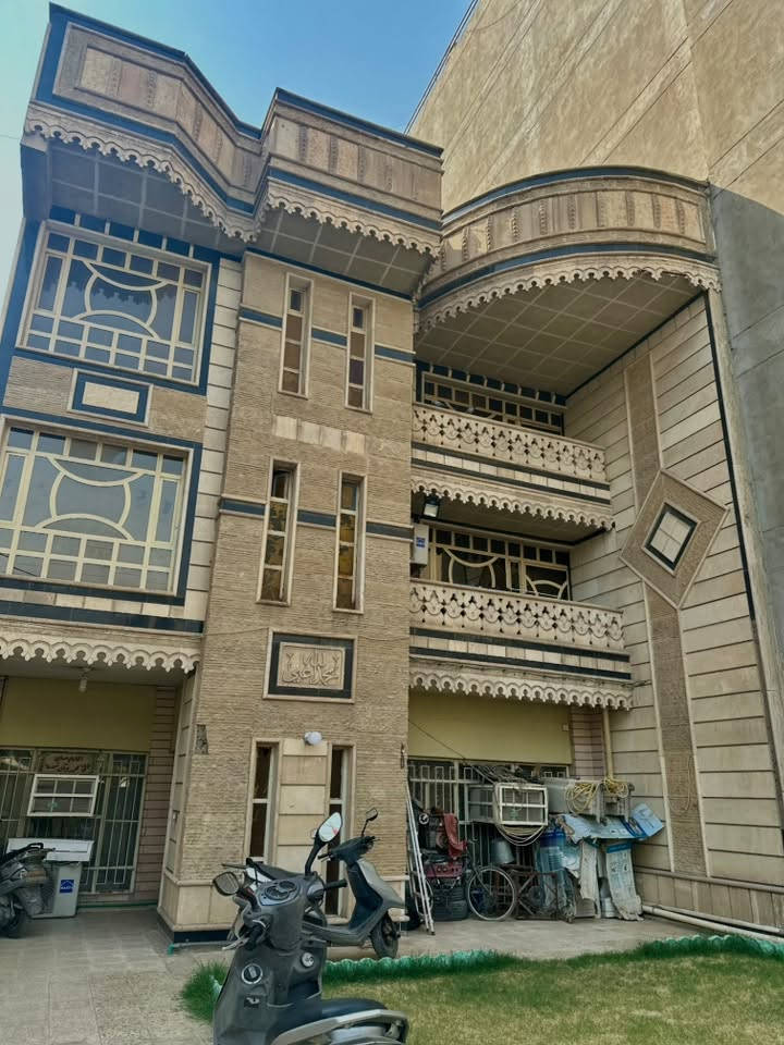 بيت للبيع جميلة شارع الضريبة القديم اقرب نقطة دالة حسينية سبط المصطفى بجوار دلالية الخير
البيت ع الشارع موقع تجاري
و البيت يرهم عيادة للدكاترة او استثمار

بيت ٣٠٠ متر 
المتر بـ ٤ وبي مجال شوية 
الواجهة ١٠
النزال ٣٠

*********** الرقم
