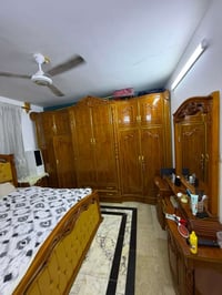غرفة عراقيه غشب 6 ابواب معه زاويه وملحقاته كاملة جداً نضيفه ما متعوبه ...