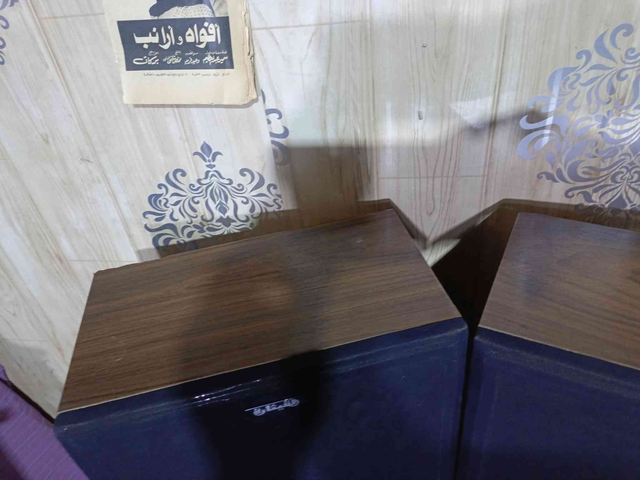 للبيع 
مسجل راديو .EIC.قيثاره 
إنتاج شركة الصناعات الالكترونيه العراقيه سنة الصنع 1986 راديو 3 موجات مع ال fm .. نظافه عاليه جدا مقارب للجديد بلاد وضع شركه شغال وبحاله ممتازه خالي من التصليح والعيوب نهائيا 
للاستفسار *********** متواجد واتساب ماسنجر يوجد توصيل 
((السعر مراسله الصفحه))

