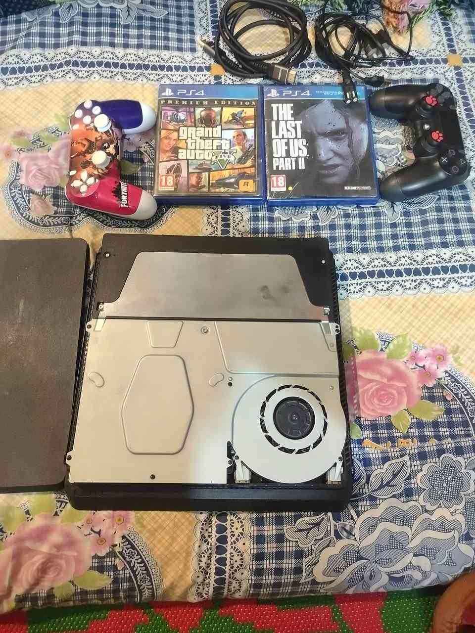 بلي ٤ • ٥٠٠ جيجا • ٢ جوستيك