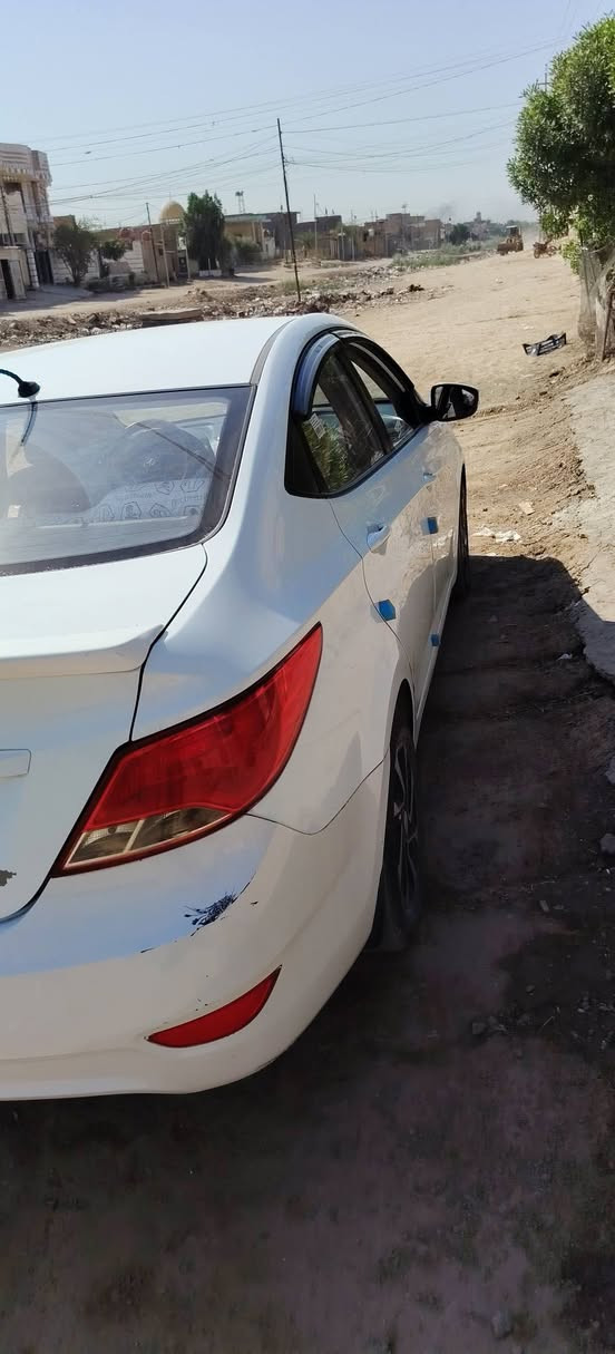 اكسنت 2016 خليجي
رقم بغداد  باسمي  نكليزي 
سنويه لنهايه 2029
محرك 1400
تبريد ثلج ❄
مكينه كير كفاله 
مكفوله من الصبغ 
 بيها فقط الصبغ مكشر مثل ماواضح بالصوره
سعر 86 وبيها مجال
مكاني بابل القاسم 
***********
