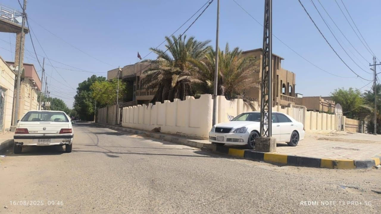 للبيع دار 500م ركن طابقين يقع في حي المتنبي .للاستفسار *********** بي واتساب
