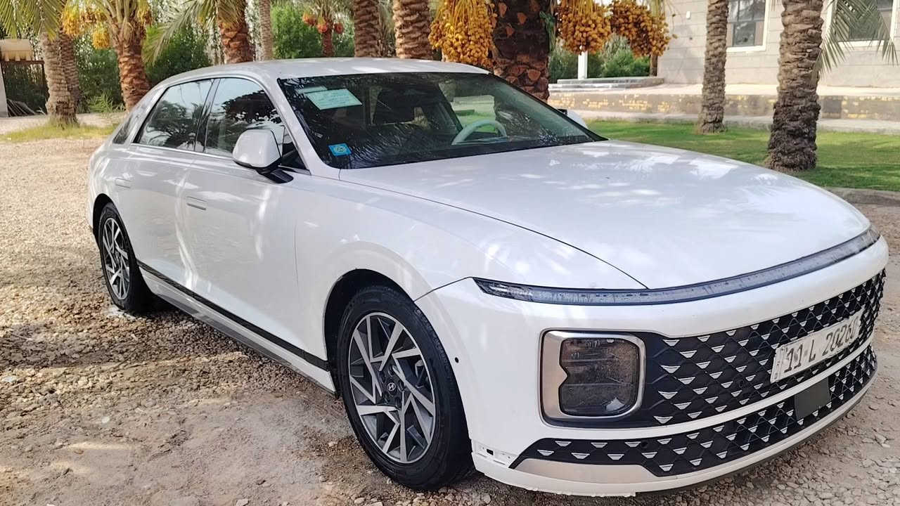 السلام عليكم ازيرا  كوري غاز اصل23 شكل24  مراوس عادي
فول مواصفات
تشغيل عن بعد
بصمه تشغيل و تقفيل
ماشيه 92 
بيه 3 قطع صبغ (بدون دواخل)
مكان الديوانية
رقم بغداد الجديد بسمي
مكينه 6 سلندر (3.5) عل وضع الشركه
جاهز من كلشي
#السعر 195 وبيه مجال
***********
