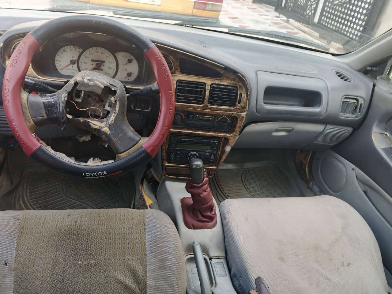 س ع بيروتون 2002 سنويه كارتوني نافذه بل2017كير محرك صدر مابيها عيب والكشر كدام العين راعيه بغداد ماندله ابيع  بدون طلب وبدون سرقه مكفواله سعر 12ورقه مكاني كركوك ***********
