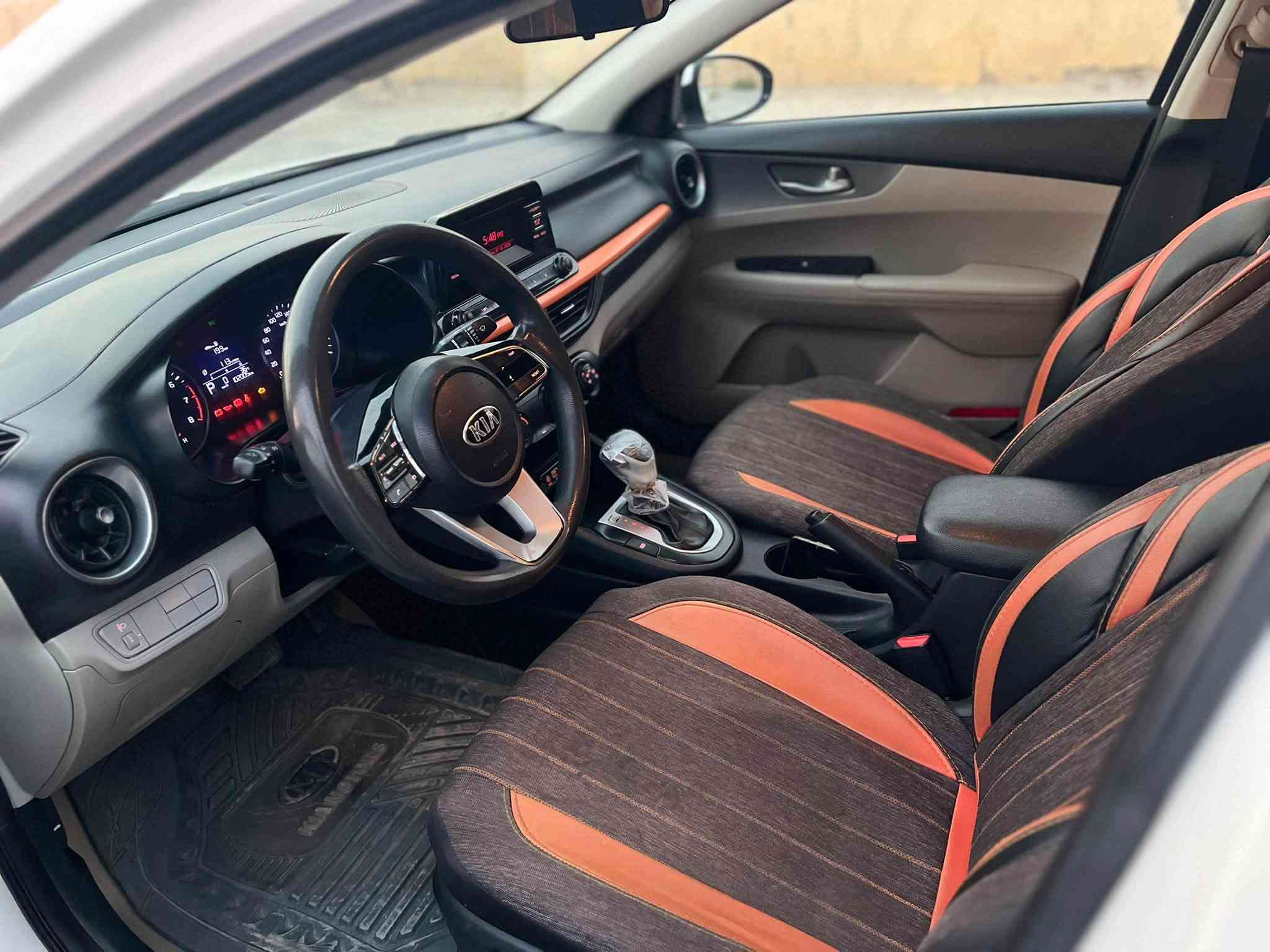 سيراتو خليجي موديل 2019 مكينه 1600 بيه صبغ شبرين بجاملغ الامامي فقط شبرين رقم بغداد دولي هزه جديده صارله شهر مداور ثاني يوم  ماشيه100
 فول  موصفات عده الفتحه لد خلفي
مري شفط اشاره بلمي تبريد قطعتين جاهزة من كلشي خير من الله سبير مانازل سياره جديده بمعنى الكلمه ارضيه جلد //***********
