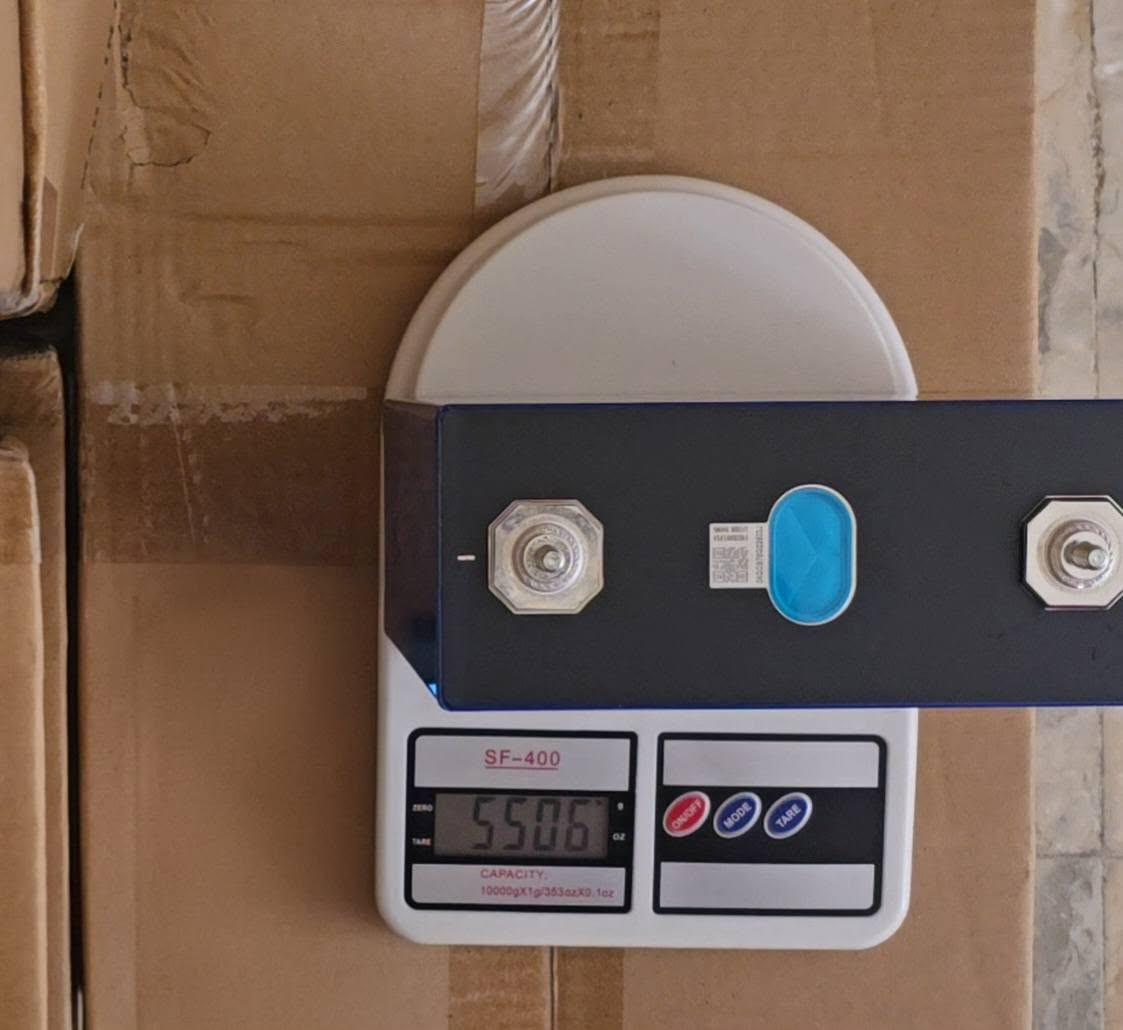 خلايا EVE أصلية 🔋
إذا تدور على خلايا ليثيوم فوسفات حديد (LiFePO4) لتجميع بطارية 48V أو منظومة طاقة، متوفر عدنا خلايا EVE بحالة ممتازة.

✅ خلايا EVE أصلية
✅ مناسبة لتجميع بطاريات 48V / 51.2V
✅ مناسبة للمنظومات الشمسية والانفرترات
✅ الفحص متوفر قبل الشراء
✅ الخلايا يتم ترتيبها وفحصها قبل التسليم

📩 للاستفسار والسعر مراسلة خاص.
*********** متوفر واتساب
