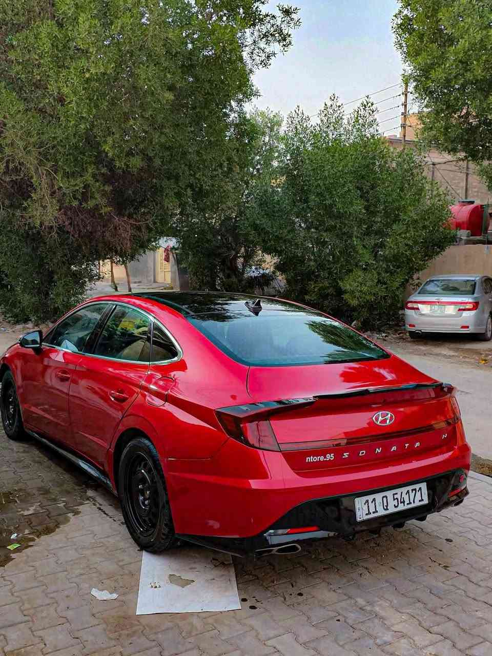 السلام عليكم
اللهم صل على محمد وآل محمد 
سوناتا N line 2500T 2023 تيربو صاروخ يعني سلملي 
حادثها صفحه كرده مكروده مبدل جاملغ وبابين وجنطه 
سعر مناسب 155  وجاهزه السياره ورقم بغداد مزوعه مواصفات
بصمه+ بصمه دخول
٤ كامرات 
داته شو
حفظ وضعيات القياده 
تفتح اشتره تشتغل كامره بالعينه 
بانوراما
كشنات حضن +مختومه nline +دركسون مختومnline
تدفئه بالكشن 
قياده ذاتيه 
تحديد مسار
تنبيه خروج عن المسار
نقطه عمياء
رادار ٣٦٠ درجه 
حساسات امامي خلفي
شاشه كبيره +كامره 
لايت زنون ٤ عدسات
فول تحكم ستيرن
هاند بريك بصمه
اوتو هولد
كشن السائق كهرباء +تدفئه بالكشن
شحن واير لس
شحن السريع
دشبول دجتل متغيل الالون مع وضعيات القياده 
لد داخل الدشبول بلاد شبيه المارسدس 
وضعيات القياده نورمل وسبورت وسبورت+ وكاستم 
نضام ترحيم عند الاقتراب 
شفتات بالستيرن
نضام اوتو هولد
ذاكره خزم ميموري (رام)
المري معتمه
جنطه تفتح عند الاقتراب
وبعد بيها مواصفات ماذاكرهن فول الفول 
سعرها 155 
السياره في كربلاء
رقمي ***********
