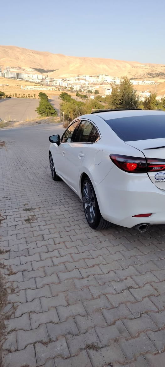 مازدای 6 2021  فول مواسفات  یەک چەمەلخی دەعمی ئەمیریکایە بی ناو وە دەعمەکەی زور غەفیفە  3 پارچەو نیوی کلیری ئەمەریکیایە بئ دەعم و بێ کرانەوە سەیارەکە تابڵێیت جوان دەرەجە یەکە هەر دییار نیە کەبۆیاخی هەیە مەگەر بە سۆنیەر گێرو مەکینەی بەشەرت مەکینە 2.5 بێ تۆربۆ بێ دەبڵ ئیکسل 87 مایل ڕۆستو سەیارەی معرز نیە  تا بڵێی جوان و پاکە 
شوین سلیمانی 
نرخ 143 گەلاو معامەلەیەکی برایانە 
*********** السليمانية, العراق
