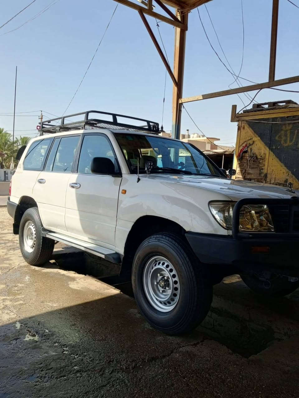 لاندكروز مونيكان موديل 2000 فول عادي السيارة بانزين وبيها غاز 80 لتر السيارة جاهزة خير من الله مكانها بغداد الزعفرانية
بسم ولد من اهل الكوت السعر 120 ورقة
***********
