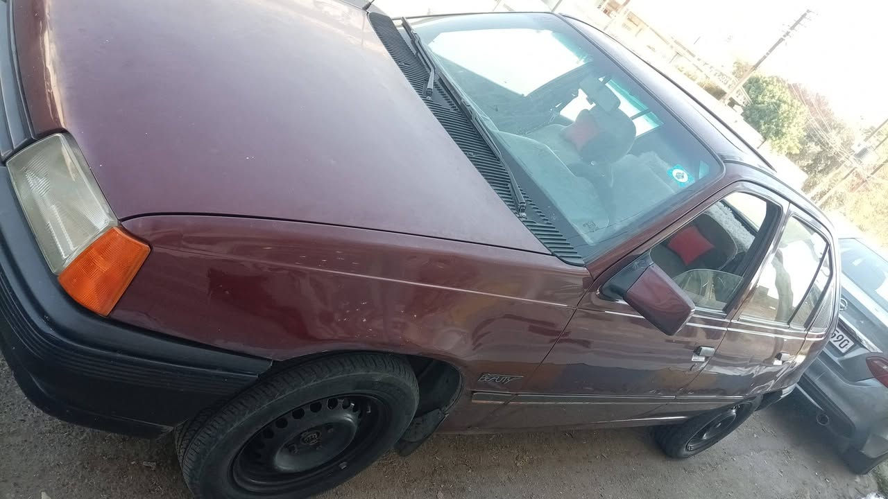 🚗🔥 للبيع أو المراوس – أوبل كاديت 🔥🚗
أوبل كاديت موديل 1991
🔸 رقم كركوك
🔸 السنوية لحد 2029
🔸 لون ماروني ❤️‍🔥
🔸 مكينة 14
🔸 دفتر بانزين
🔸شرط التحويل
💰 السعر 30 ورقة وبي مجال
🔄 بيع أو مراوس 
❌مايرهم اقساط ❌
سيارة بسيطة، عملية وسعرها مناسب، 
📍 كركوك
***********
