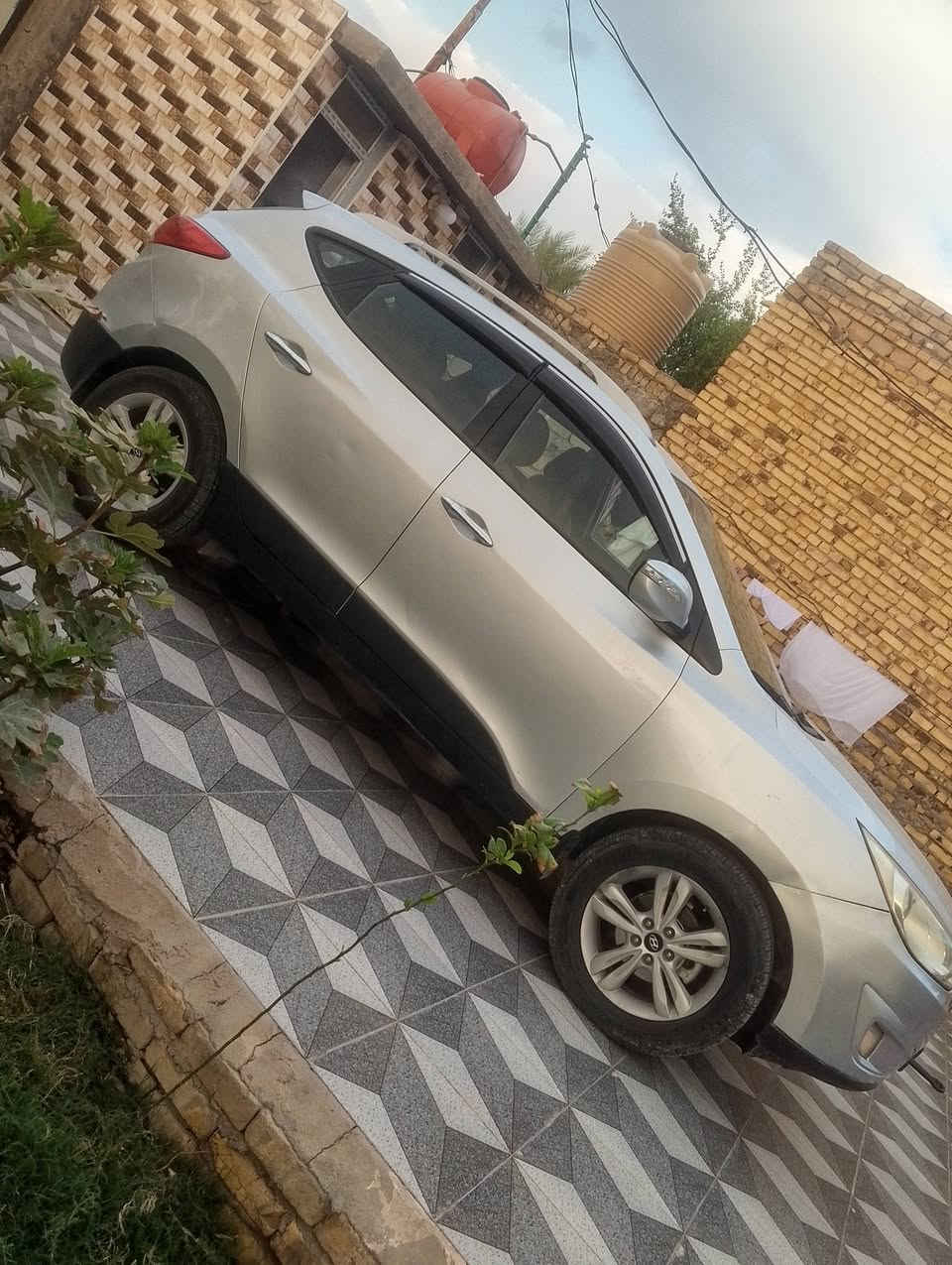 توسان ٢٠١٢ • خليجي • مكفولة