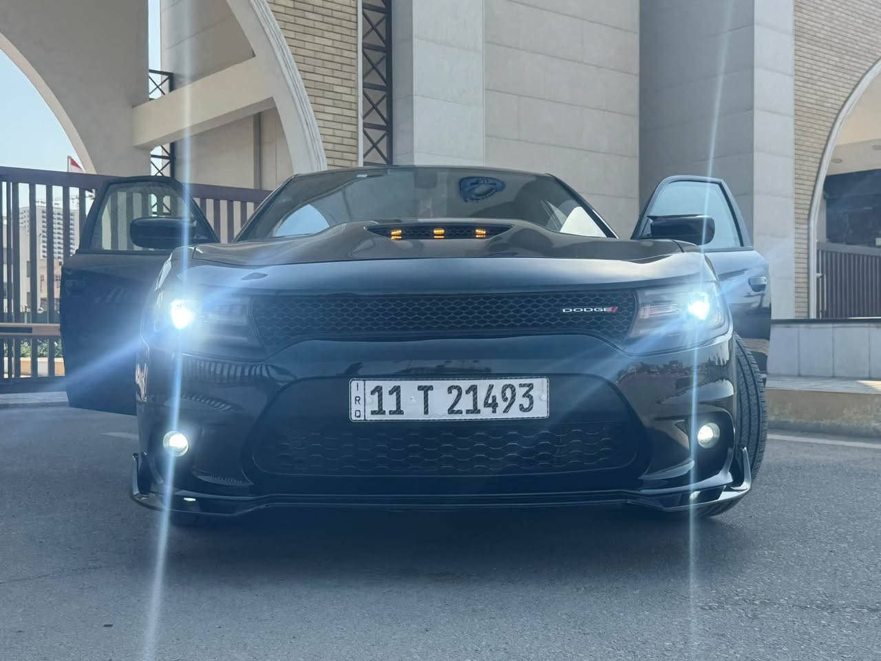 السلام عليكم ورحمة الله
وينه الي يدور جديد و جاهزه 

جارجر مديل 2019 GT باسمي رقمي بغداد 

مواصفات  

1 كشنات حضن 💺

2 شفتات ستيرن 

3 تحكم ستيرن 

3 ستيرن محترك 4 

4 شاشا كار بلي 🖥️

5 سوبر تراك super truck 🏎️

6 sport/ normal/ echo🏎️

7 حساسات خلفيه 

8 كامره دواره 

9 كير طيارة 

10 لايت زنون منضومه جديده حداديه امامية و خلفيه جديده 🛤️

تخم تاير جديد 🛞

منضومة تبريد كله جديد ❄️سويته ع ايدي السيارة جاهزه للاخير صور الحادث مرفق مكان السيارة بغداد زعفرانية هاتف *********** سعر 190 بيهة مجال
