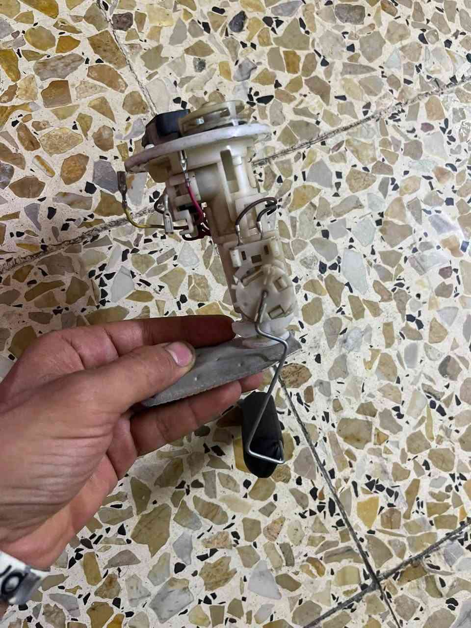 سلام عليكم عبوات وحده مال شمعه والثانيه جيتي آر حديث مكاني مدينه الصدر   رقمي ***********
