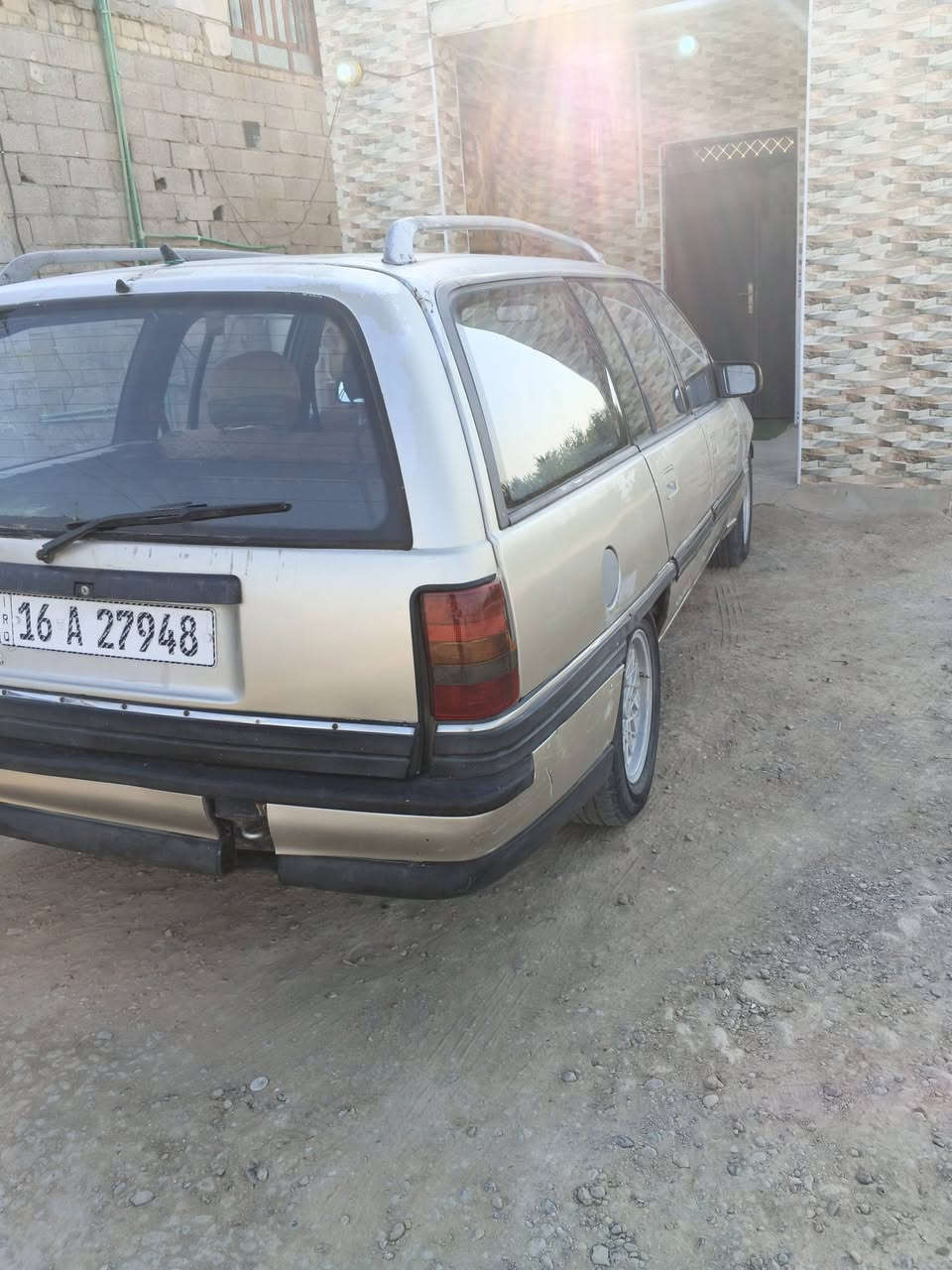 سلام عليكم اوبل اوميكه موديل 1993
محرك جديد حجم الفين 2000 كير حداديه تاير جديد كله رقم دوانيه سنويه بسمي  جديده 2030 كهربايات كله شغاله مكاني دوانيه قضاء شاميه سعر 25 وبيه مجال انتصل ***********
