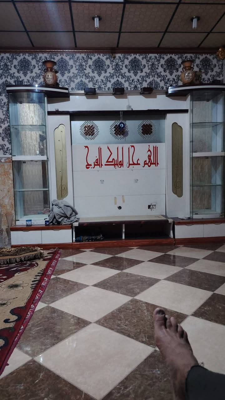 السلام عليكم عندي غراض للبيع نظيفه كلمن وسعره وبيكم خير ودللوا
