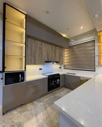 مطابخ حسب الطلب • ديكورات HDF • ورق حائط