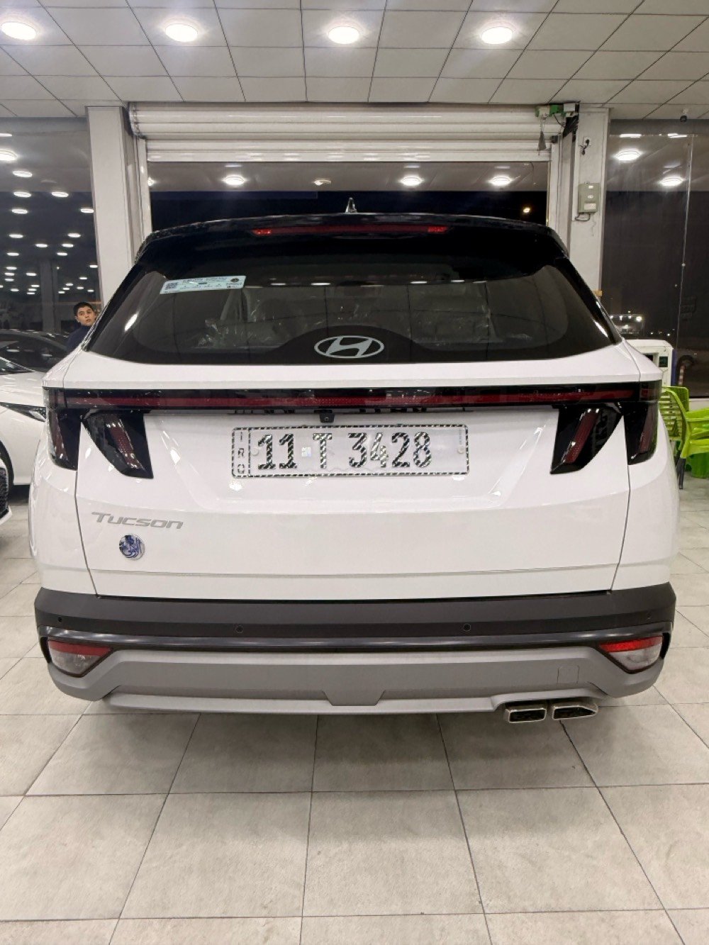 🚘 للبيع | هيونداي توسان 2026

💰 السعر: 23,400$

📍 المواصفات:
🔹 العداد: 600 كم فقط
🔹 كشنات كهرباء
🔹 كشنات تدفئة وتبريد
🔹 توكلر — السيارة والقمارة سوداء 🖤
🔹 ويل 19 إنچ
🔹 إشارات بالمرايات
🔹 رقم بغداد
🔹 السيارة باسمي والتحويل ثاني يوم
🔹 الضمان: شركة الأولى

📍 متوفرة الآن في معرض الدوحة للسيارات
للاستفسار عن السعر والتفاصيل أو الحجز، راسل الصفحة أو اتصل بنا ع هذا ***********.         
— في ‏الفلوجه شارع الجديد‏.