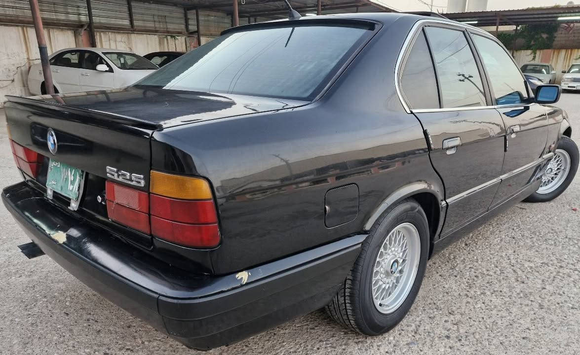 سياره بيم موديل 1992حجم525كيرمحرك تبريد كهربائيات طخم خلفي امامي  تحويل وكاله كول ب شرط سياره بيدون حادث مرشوشة للجمالية حرارية سياره فول سعر 48 ورقة عنوان سياره ناحية قسروك تابع قضاء شيخان رقم تلفون كورك ***********زين*********** شيخان, نينوى

