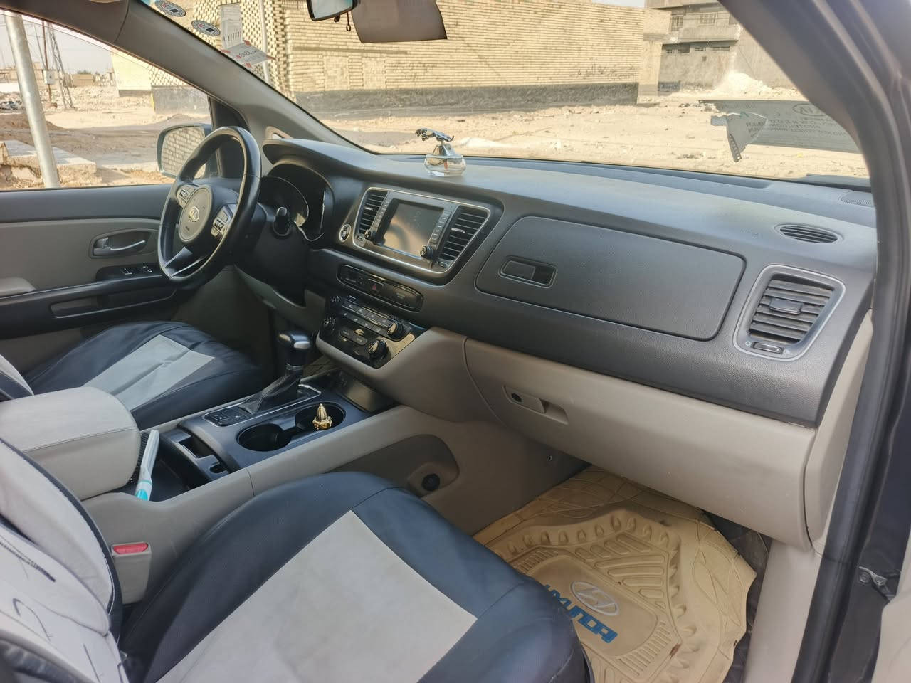 سيدونه مديل ١٧ بيهه ٣ قطع صبغ بدون داخل شرط رقم أربيل فول مواصفات تشغيل بصمه بيبان كهربائي كشنات جلد مري شفط تريد وكاله تريد تحويل سعر ١٦٠  رقم تلفون ***********
