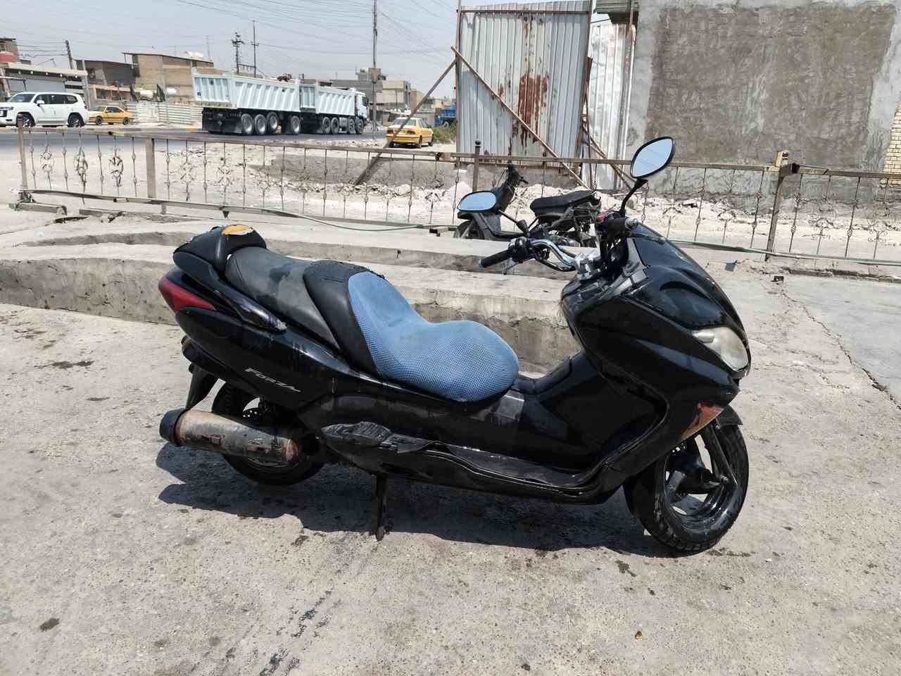 السلام عليكم فورزه صفر ٨ لبيع مكينه خرسه كير ملغي كفرها كدام عينك  السعر ٥٥٠ وبيها مجال بغداد فلكه حي النصر ***********
