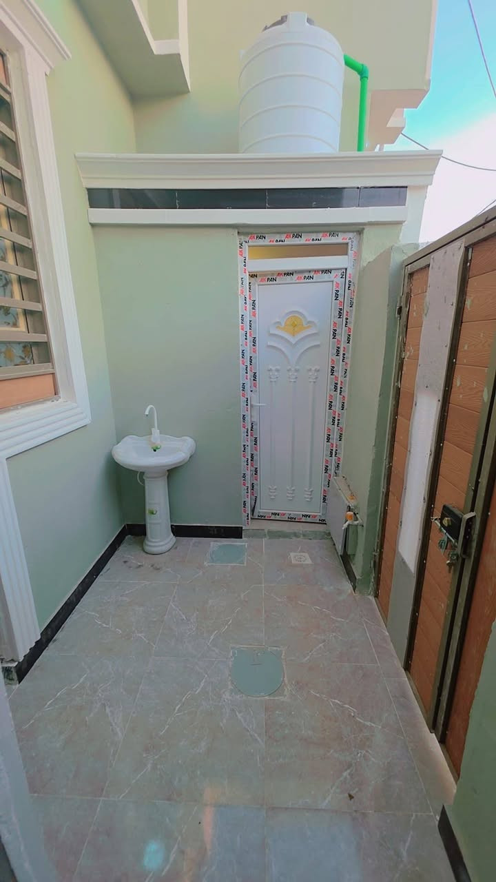 يتوفردار سكن للبيع
#مساحة 100 متر 

#نوع العقار طابو صرف زراعي باسم عراقي 
وكاله ومكاتبه ونسخه من الطابو

 بناء جديد وحديث
 #موقع ابو الخصيب  طريق المحكمه شارع مطر
 الصباغ

  #يتكون البيت من غرف نوم 2 و صالة و مطبخ و ديوان و صحيات خارجية و داخلية

 #شارع 8متر

  #عن التبليط ٢٠متر

  #سعر (57) و قابل للتفاوض للستفسار #الاتصال #*********** 
#او مراسلة الصفحة #Abbas Nehme
