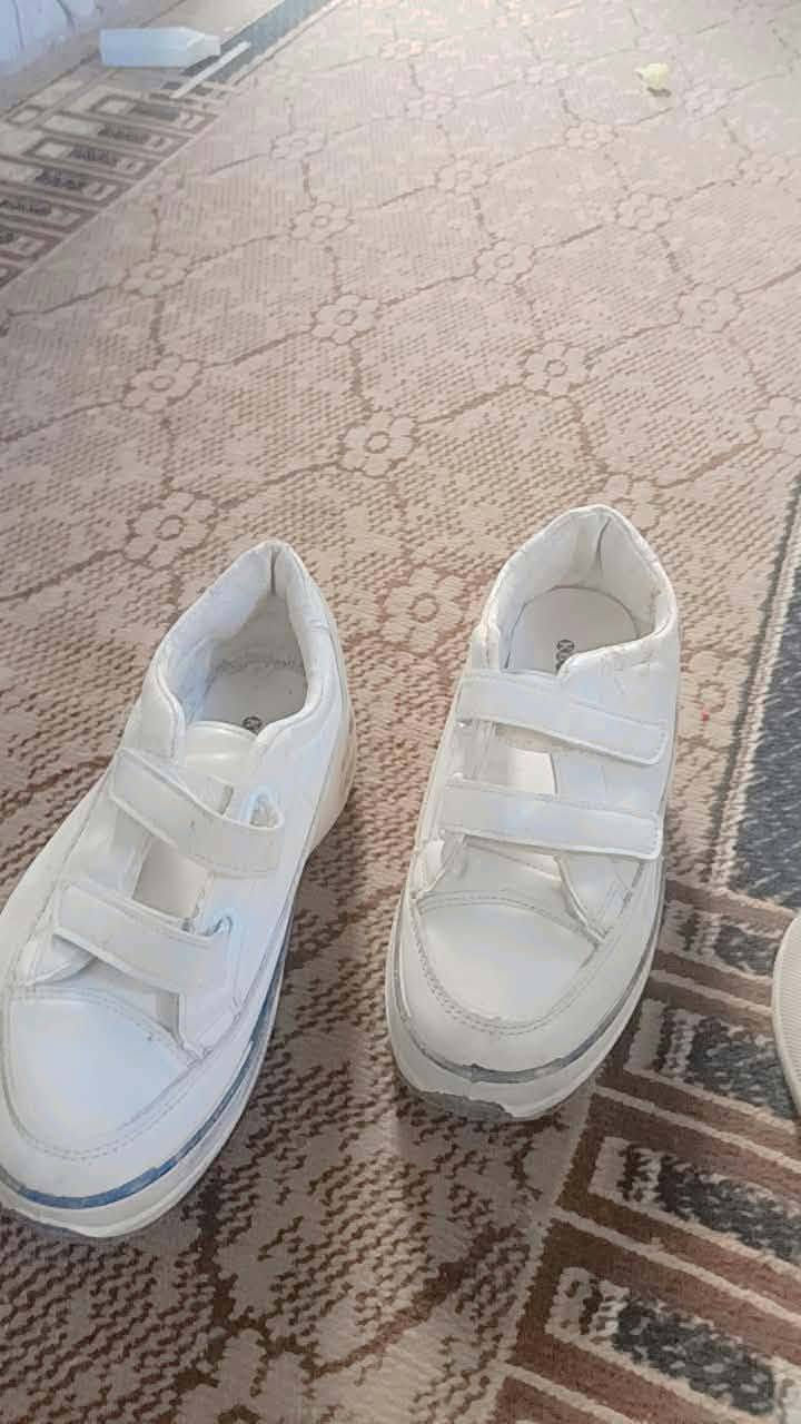 أحذية • بيع بالوحدة