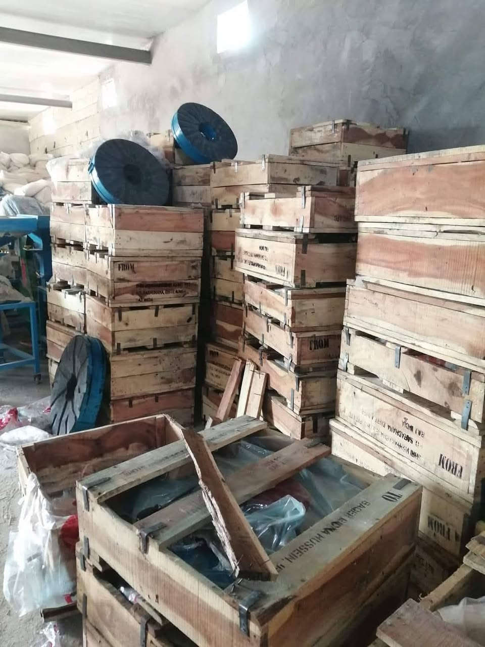 حجر طاحونه (دكرمان )
الهندي الاصلي الباب الأول 
الاحجام المتوفره لدينا 
حجم ٣٠
حجم ٢٤
حجم ٢٠
حجم ١٨
حجم ١٦ 
حجم ١٢ 
مع توفركافه الأدوات الاحتياطيه 
بولبرن فراك 
وبوش 
ولفوف 
شفت
  للأستفسار الاتصال على الارقام التاليه 
***********
***********
***********
محافظه واسط/ قضاء النعمانيه/ مقابل مجلس بلدي وجامع الحاج جلال الكناني*
