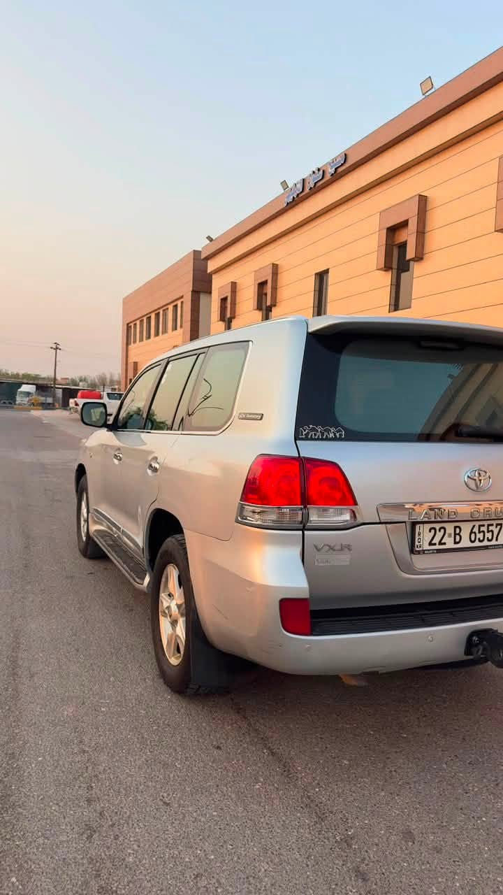 سلام عليكم
موديل 8 مكفوله كير محرك تبريد حداده خير من الله  السيارة بحالة الوكالة تبريد قطعتين فورويل شغال بيع او مراوس حسب القناعه السعر250 وبيها مجال
***********:
