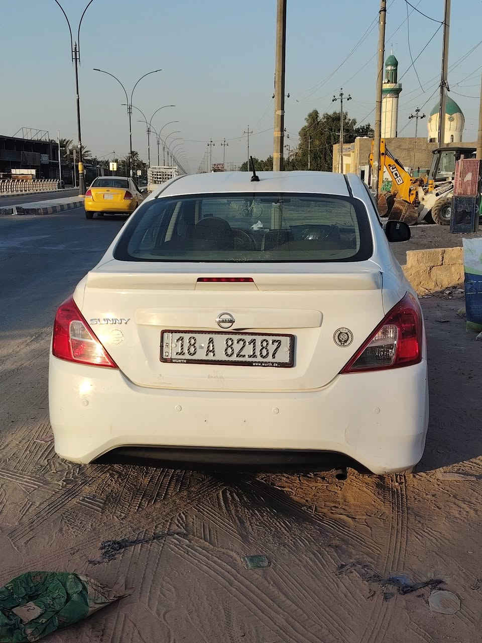السلام عليكم
نيسان سني هندي بليته زركه موديل 2018
رقم بابل باسمي تحويل ثاني يوم سياره مال بيت مرتبه معايزه شي بيها باب السايق صبغ او بارد بسيط سياره مرتبه مال جناي محرك كير تبريد كفاله سياره كلها سعرها 95 بيها مجال بسيط  عنواني بابل الكفل ***********
