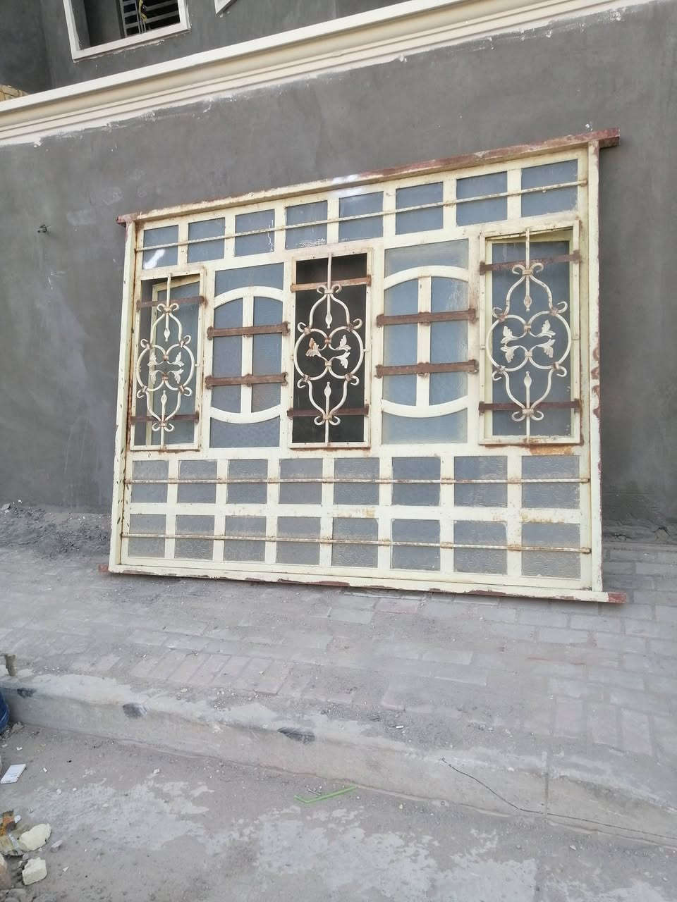 شباك حديد ٢ ملم قياس ٢ متر في ٢.٥ متر بدون زنجار
مع الجام

سعر ١٢٥ مع المجال
*********** اتصال
*********** واتساب
