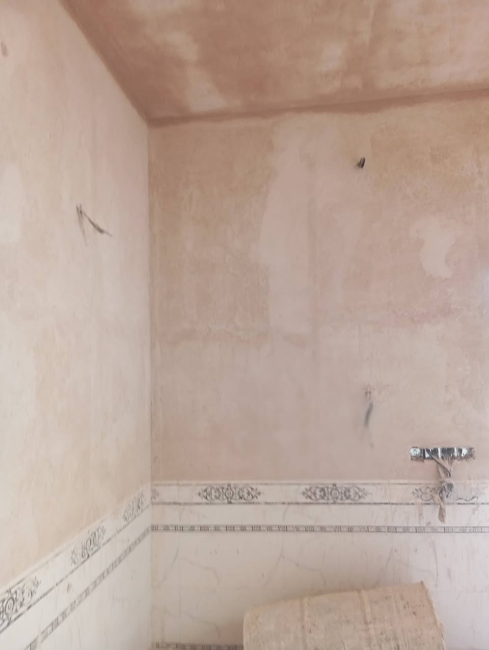 لباخ درجه اولى شغل هندسه ع متر وگباله مكاني نجف متفرغ حاليا رقم الهاتف ***********
