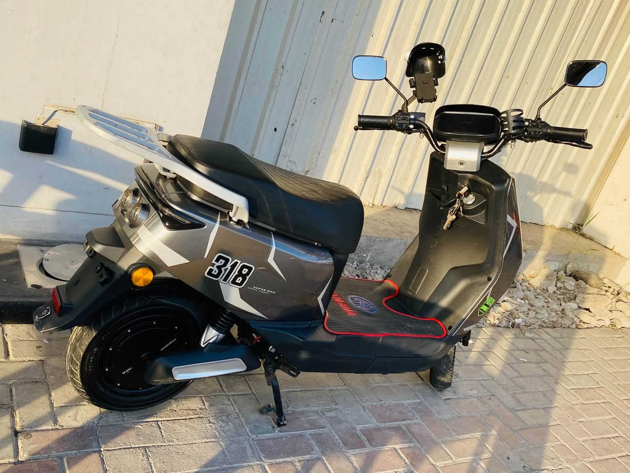 للبيع 318
318 آخو الجديد 
2 بصمة
2 سويج
2 سويج جنطة + جنطة موجودة
كير 4 نمرات 
مانع انزلاق 
مثبت سرعة
نضام R
ملف 2000 
مديل 2026
باتريات شركة 12/11
سعره 700 الف بي مجال
***********
***********
