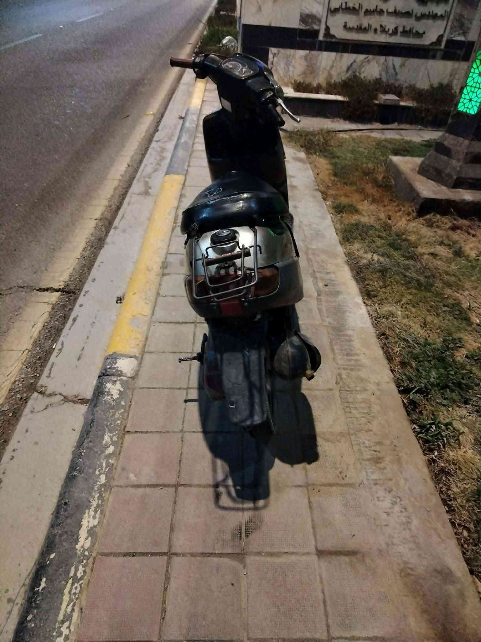 ***********

