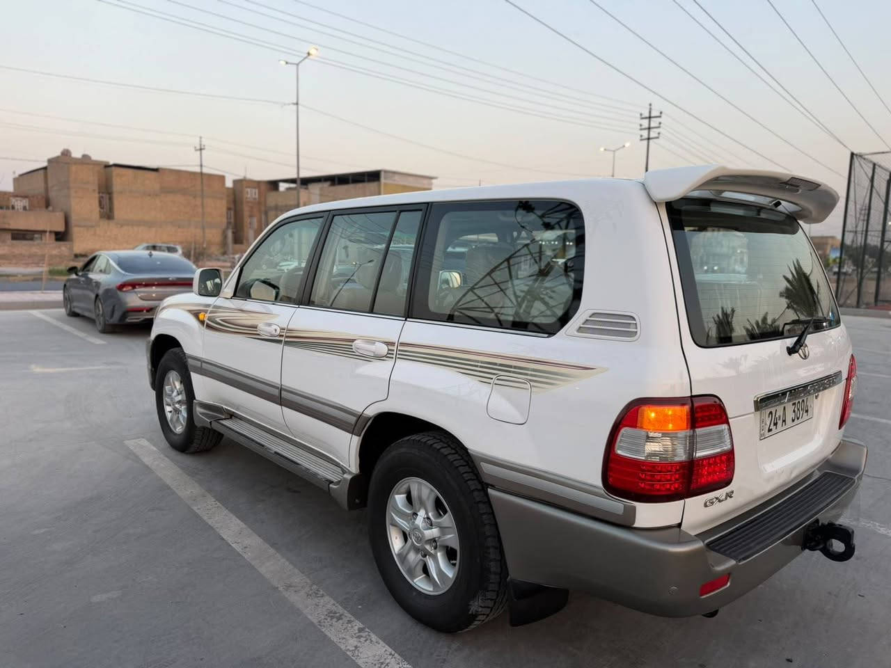 لاندكروز مديل 2006
مكفوله من الحادث والصبغ عدا بارد بلجاملغ الامامي جهة السايق 
ماشيه 200الف سياره جاهزه مكانها بغداد... 
مبايل *********** النجف, العراق
