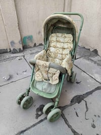 سرير طفل • عربانة • مستعملة