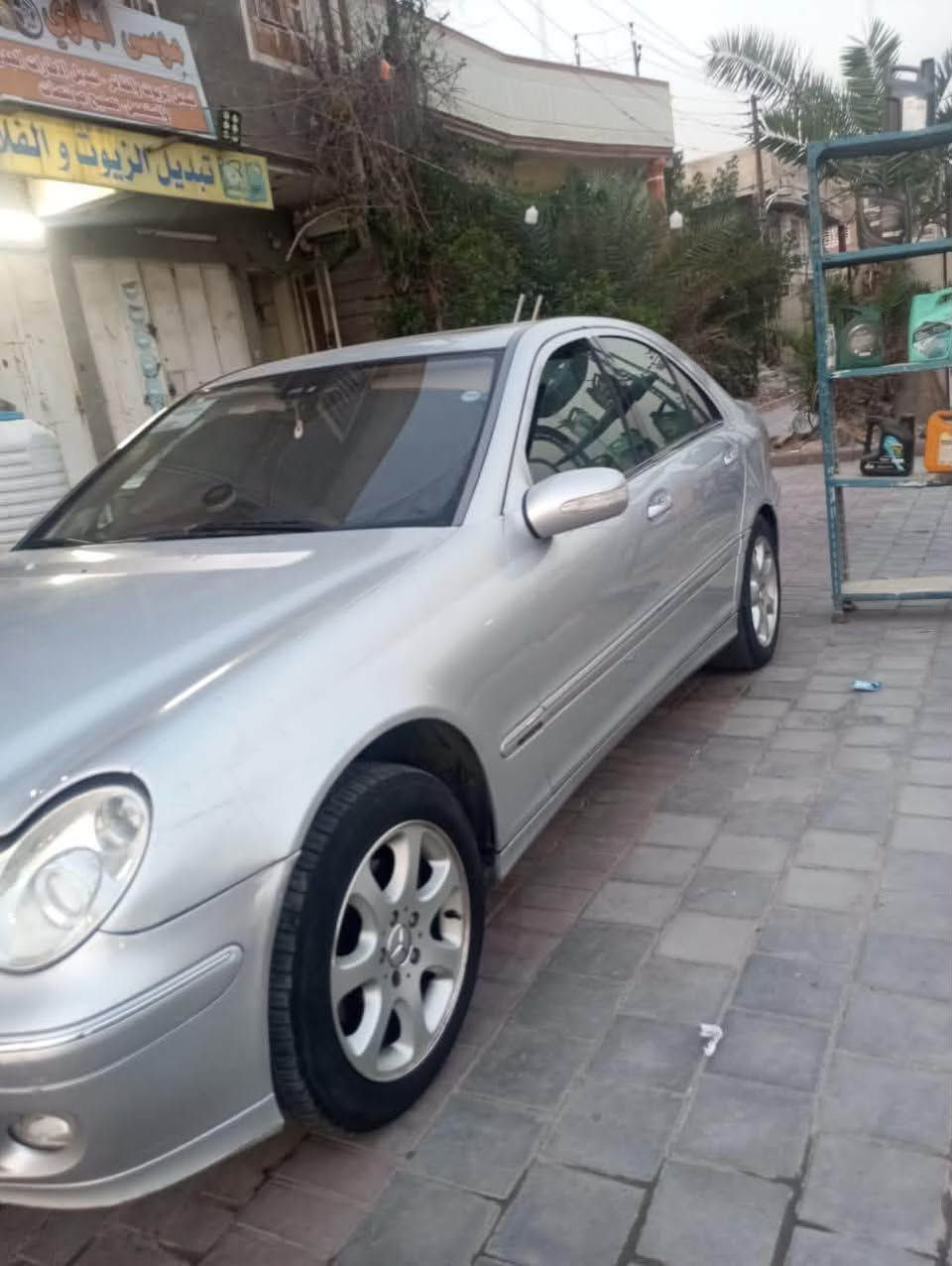 سلام عليكم.                                                                         

مكلف بالنشر                                                                       

مرسيدس للبيع                                                               
موديل 2006
نوع C 350
محرك 3500
سيارة نظيفة 
تبريد شغال و تحكمات شغالة 
سيارة حلوة    
رقم  الهاتف *********** 
السعر 75 ورقة و￼بيها مجال

(ملاحظة الشراي يخابر  )￼
