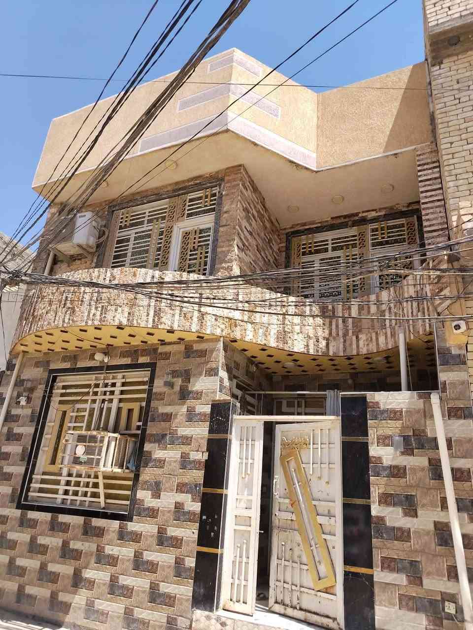 بيت للبيع بلحر الصغير حي الزهراء ١٠٠م طابقين ٤ غرف نوم وصالتين واستقبال ومطبخ وصحيات للاستفسار الاتصال ع الرقم ***********

نص مكتوب في الصور:
- NOTE 40 Pro 23mm f/1.7 1/50s ISO2186