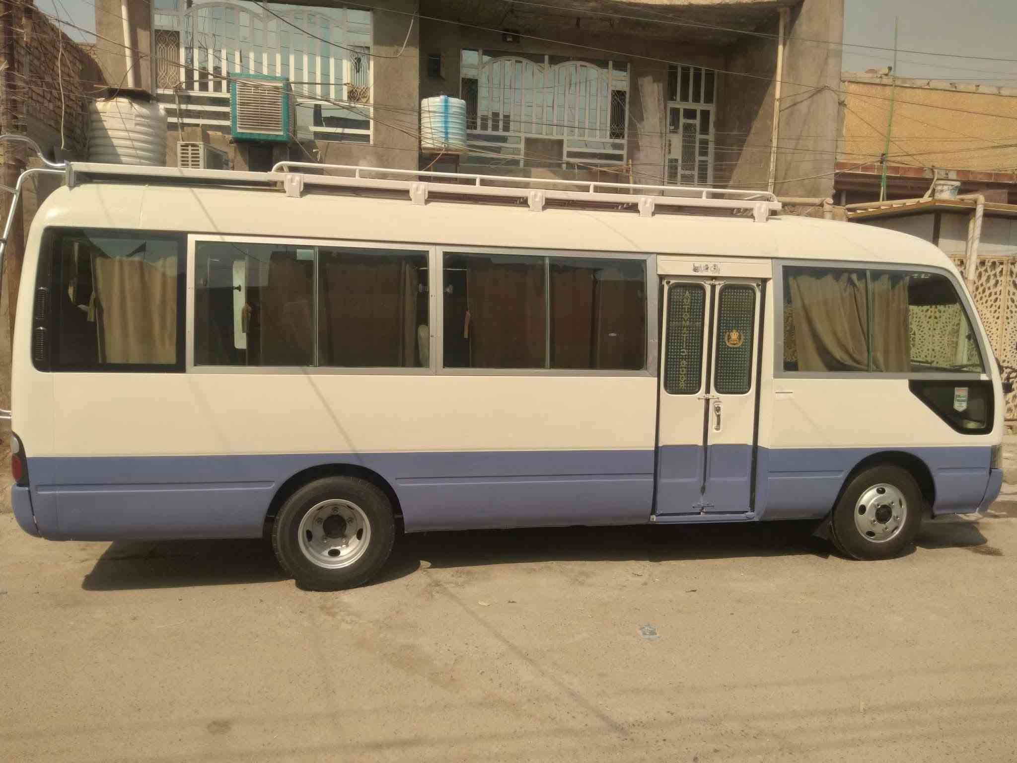 كوستر 2007  راس الثور سياره جاهزه من مكينه وحداديه وكير واكسن وكهربائيات وتخم تاير جديد  الحزام الأزرق مصبوغ كله وبيها البجم مصبوغ والصندوق مصبوغ والسياره مكفوله من ضربه قويه وكص والسنويه جديده وبسمي السعر 210 وبيها مجال حق الجيه مكاني بغداد الزعفرانيه 
الرقم *********** ملاحضه مكلف بلنشر
