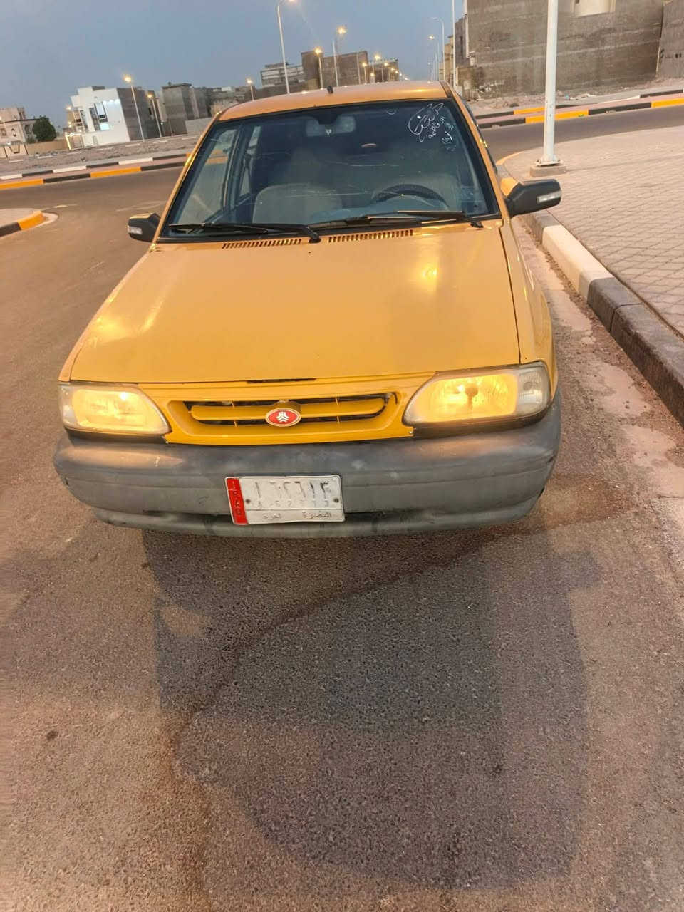 موديل 16   رقم بصره مشروع وطني  سنويه منتهيا   ماعليها غرامات  بسم شركة ابن بلد  مامطلوبه   كلشي ماعليها   كير ومحرك خير من الله   حداديه كارتون تخم تاير غرفتها حلوه نضيفه كهربايات كلها شغاله    تتفتح وتتقفل ريموت  سياره جاهزه مال جناي  السعر 18 وبيها مجال العنوان البصره الزبير الصحفيين
***********
