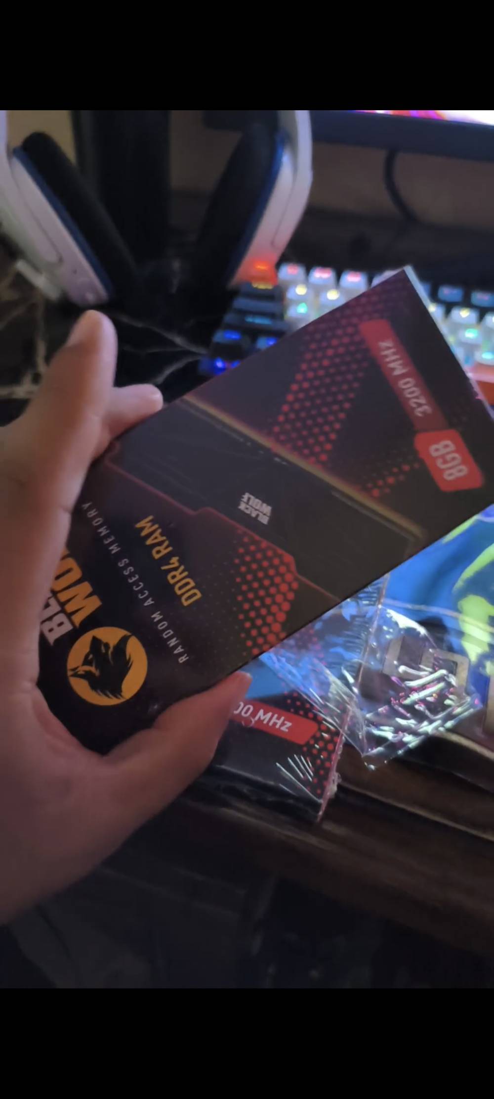 رام 2×8 • DDR4 3200 • بكرتون