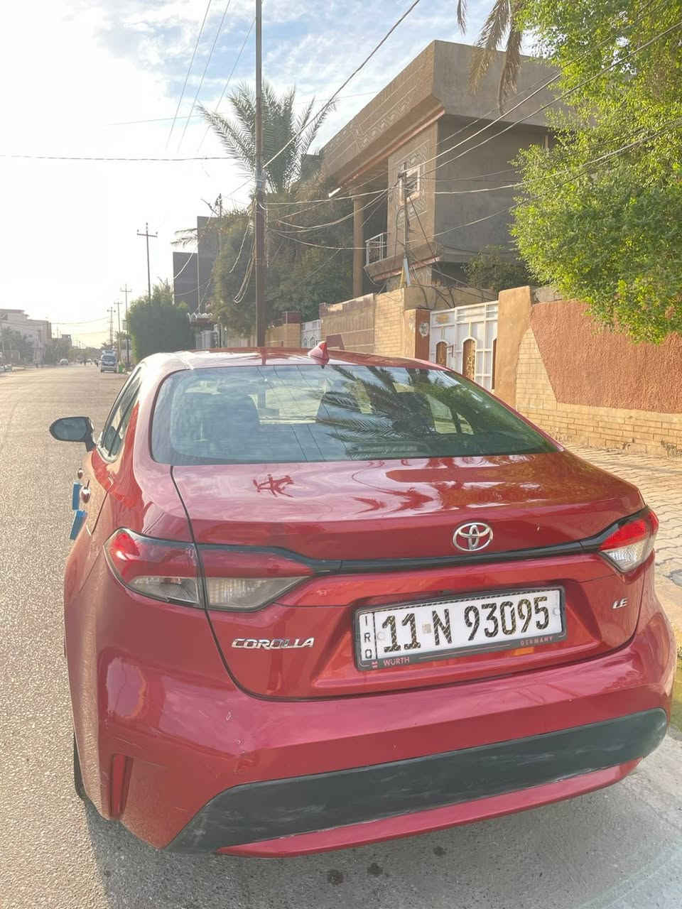 كورلا بانزين موديل 2020  حجم المحرك 1800 المحرك المرغوب vvt يعني انسى شي اسمه دوانز  فئة السياره Le  رقم بغداد ثاني يوم التحويل ضررها جامرلغ وباب من امريكا ايرباك برده طاك سياره كلش نضيفه احلا من الصور مكان السياره ديالى بعقوبه ***********

نص مكتوب في الصور:
- دايتونا جيك 2 فحص / بدي السيارات - كير - محرك رقم العجلة : 93095 ن بغداد تاريخ الفحص : 18/ 5 / 2025 المحرك : سليم ناقل الحركة :سليم الكهربائيات :الايرا باك غير سليم نخلي مسؤوليتنا بعد انتهاء الفحص وتسليم التقرير الى الزبون بغداد - الدورة - شارع 60- مقابل المنتزه ***********-***********