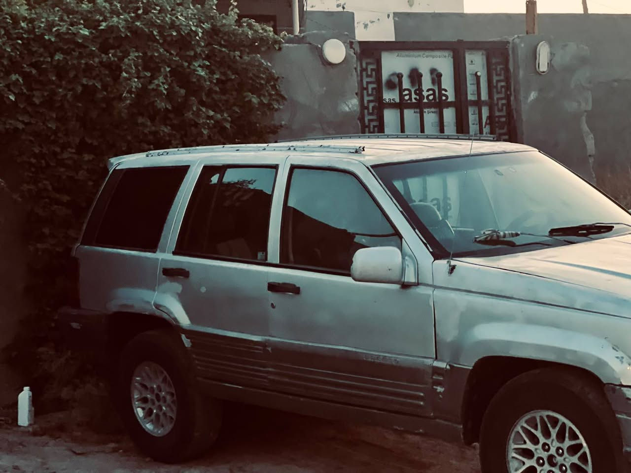 السلام عليكم جيب محور بطه رقمها بغداد شرط التحويل كشرتها حلوه ومكفوله السياره جاهزه مجهزه كهربائيات جام اشاير كله شغال راديتر جديده باتري جديد تخم تاير جبلي جديد اكسل وحداديه مكينه لاتبخير ولا تنقيص فقط صوت اول تشغيلتها كير مكفول مكاني نجف سعرها ٣٠ واني خادم
*********** وهذا رقمي
