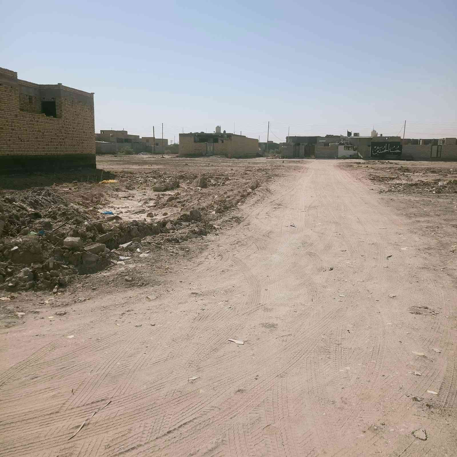 سلام عليكم
قطعه ركن ٢٥٠ متر في حي الجوادين النزله الثانيه مكانه كلش حلو ومرتب وبصفها بناء ويمها ناس ساكنه يمها ماي وكهرباء ومجاري السعر ١٧ وبيها مجال 

***********
