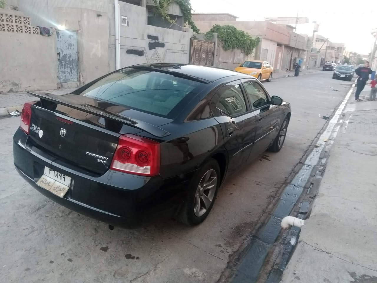 جارجر  2010 السعر 112بيه مجال قليل *********** مكان السياره كركوك 
كلين فقط بارد راس الجاملج صفحه السائق الامامي 
كير محرك  3500 بلادي اكسل تبريد بشرط  طخم تايرات جديده صدر امامي خلفي بشرط جديد   منظومه غاز  لايت زنون 
مسجل شاشه كامره
