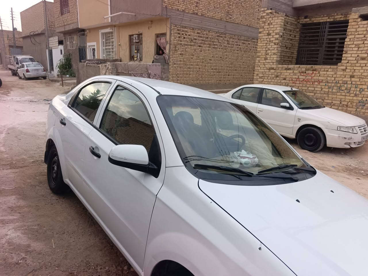 أفيو ٢٠١١ • أوتوماتيك • باب واحد