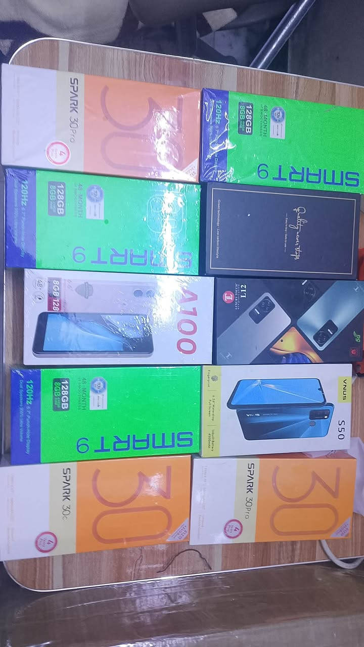 سلام عليكم مبايلات كوبي ماستر سعر القطعة 75 للاستفسار خاص او واتساب *********** يوجد توصيل
