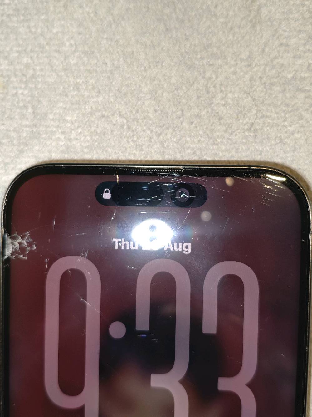للبيع جهاز iPhone 16 Pro Max سعة 256GB ورام 8GB، باللون الرمادي التيتانيوم

-الملحقات: الكارتونة الأصلية + 8 أكفرة متنوعة.

-البطارية: 93% (عدد دورات الشحن 573).

-الحالة: ممتاز وبدون أي مشاكل فنية.

-الشبكة: مفتوح رسمي على جميع الشبكات (No SIM restrictions)

مدة الاستخدام الفعلية سنة و4 أشهر

ملاحظة: يوجد أثر كسر بحماية الشاشة الزجاجية بإحدى الزوايا، لم يتم فحص الشاشة الأصلية تحتها بشكل نهائي. الفحص متاح قبل الشراء، وأي عيب يظهر بالشاشة الأصلية بعد الفحص المباشر السعر قابل للتفاوض
تريد أضيف موقعك وين بالضبط حتى يكون واضح للمشتري؟: 
بغداد مدينة الصدر قطاع 43 
تحب أذكر السعر النهائي لو تفضّل السعر على التفاهم؟: 
مليون 300قفله
هل تريد أكتب بوضوح إن الفحص قبل الشراء متاح وأن البيع بدون استرجاع بعد المعاينة؟: 
نعم 
بالنسبة للملحقات، الأكوفر الـ8 كلها أصلية/جديدة لو مستخدمة؟: 
مستخدمات بس نظيفات 