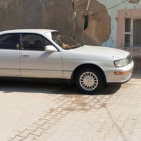 كراون بطة • موديل 2000 • رقم انكليزي