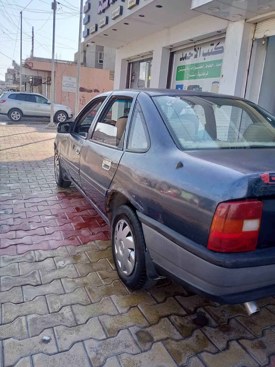 اوبل فكترئ حجم 18 موديل 91 سياره نضيفه وجاهزه بس بيه الكير 3مرات يفلت سنويه جديده تريد وكاله تريد تحويل صدره نضيف وتأيرات جدد 
السعر 38وبيه مجال 
***********
***********
